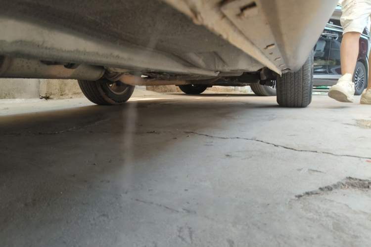 Used Bestune X80 2013 2.0L automatic comfort version Chassis Front Left
