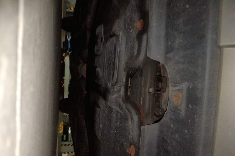 Used Bestune X80 2013 2.0L automatic luxury version Chassis Front