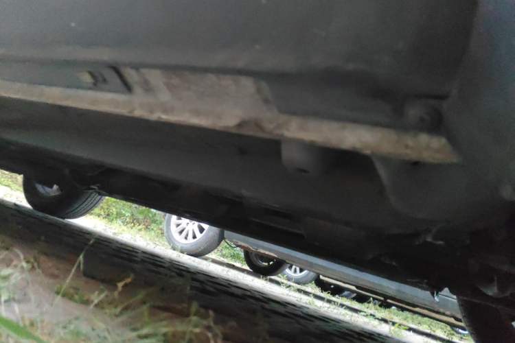 Used Bestune X80 2013 2.0L automatic comfort version Chassis Front Right
