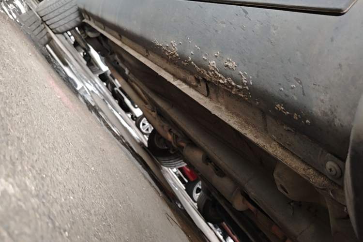 Used Bestune X80 2013 2.0L automatic comfort version Chassis Front Right