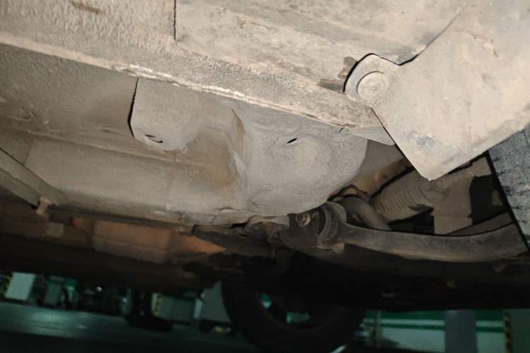 Used Bestune X80 2013 2.0L automatic luxury version Chassis Front Right