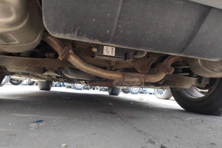 Used Bestune X80 2013 2.0L automatic comfort version Chassis Rear
