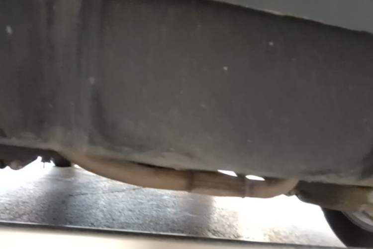 Used Bestune X80 2013 2.0L automatic comfort version Chassis Rear