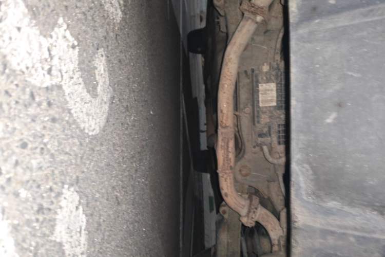 Used Bestune X80 2013 2.0L automatic comfort version Chassis Rear