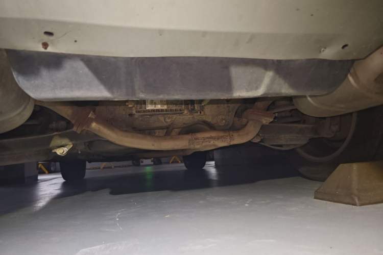 Used Bestune X80 2013 2.0L automatic comfort version Chassis Rear