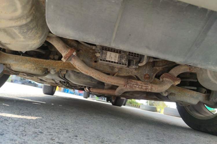 Used Bestune X80 2013 2.0L automatic comfort version Chassis Rear