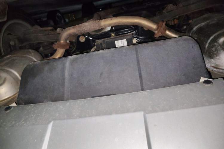 Used Bestune X80 2013 2.0L automatic comfort version Chassis Rear
