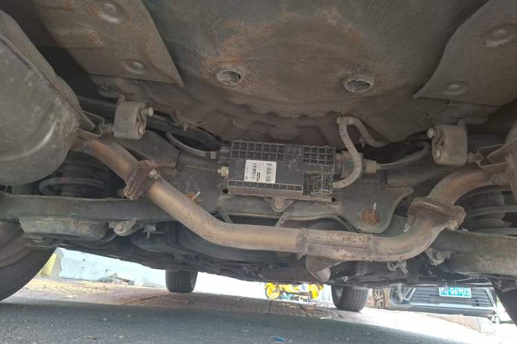 Used Bestune X80 2013 2.0L automatic comfort version Chassis Rear