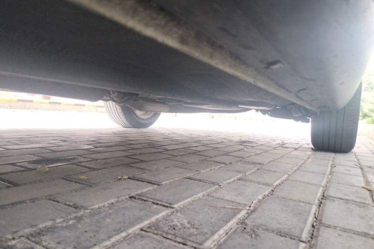Used Bestune X80 2013 2.0L automatic luxury version Chassis Rear Left