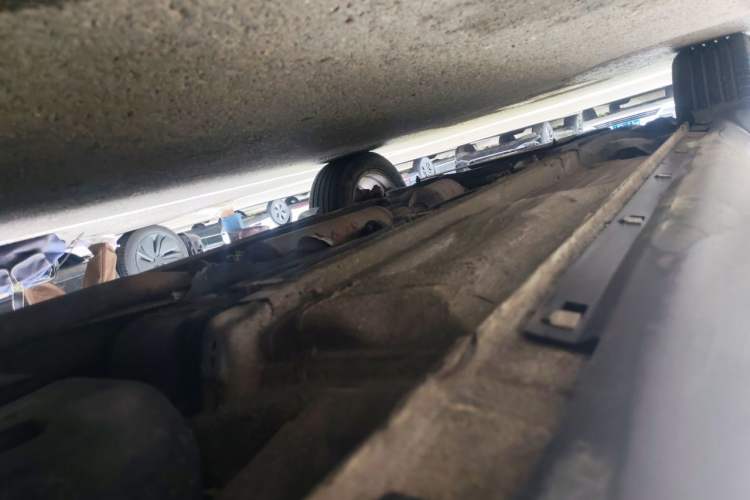 Used Bestune X80 2013 2.0L automatic comfort version Chassis Rear Left