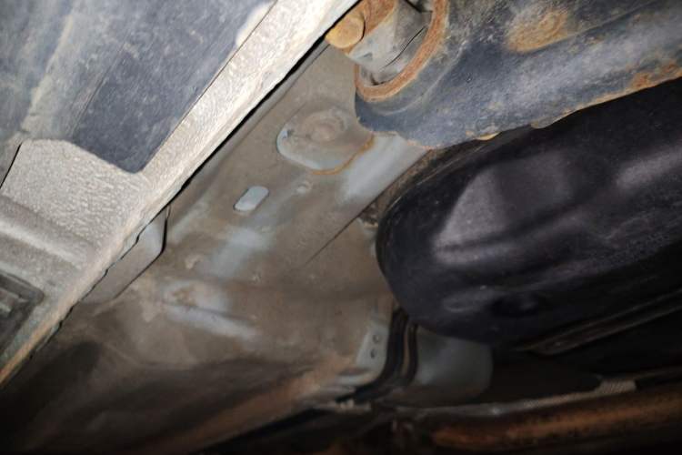Used Bestune X80 2013 2.0L automatic comfort version Chassis Rear Left