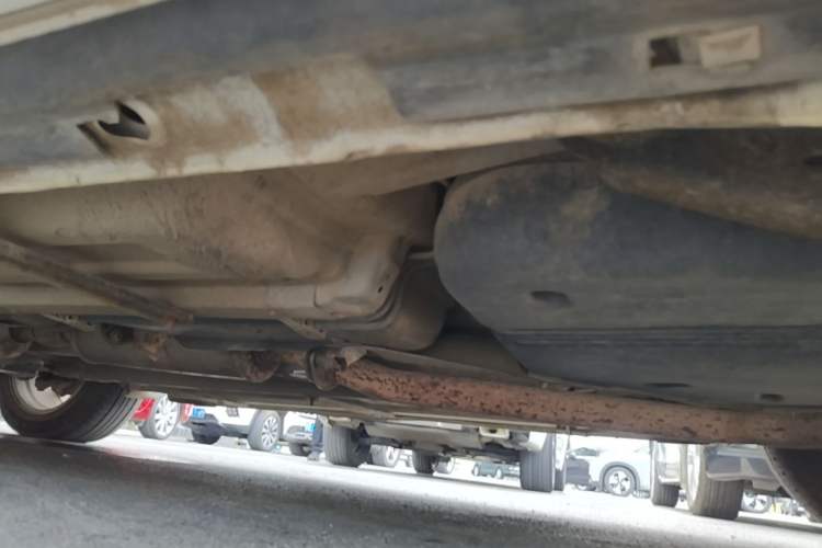 Used Bestune X80 2013 2.0L automatic comfort version Chassis Rear Left