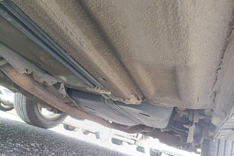Used Bestune X80 2013 2.0L automatic luxury version Chassis Rear Left