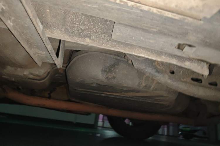 Used Bestune X80 2013 2.0L automatic luxury version Chassis Rear Left
