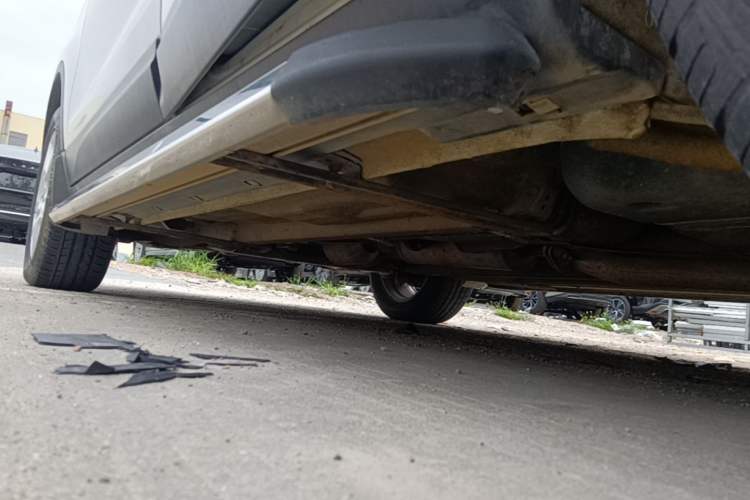 Used Bestune X80 2013 2.0L automatic luxury version Chassis Rear Left