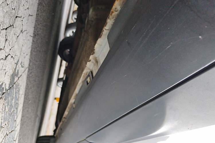 Used Bestune X80 2013 2.0L automatic comfort version Chassis Rear Right