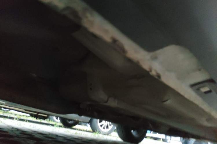 Used Bestune X80 2013 2.0L automatic comfort version Chassis Rear Right