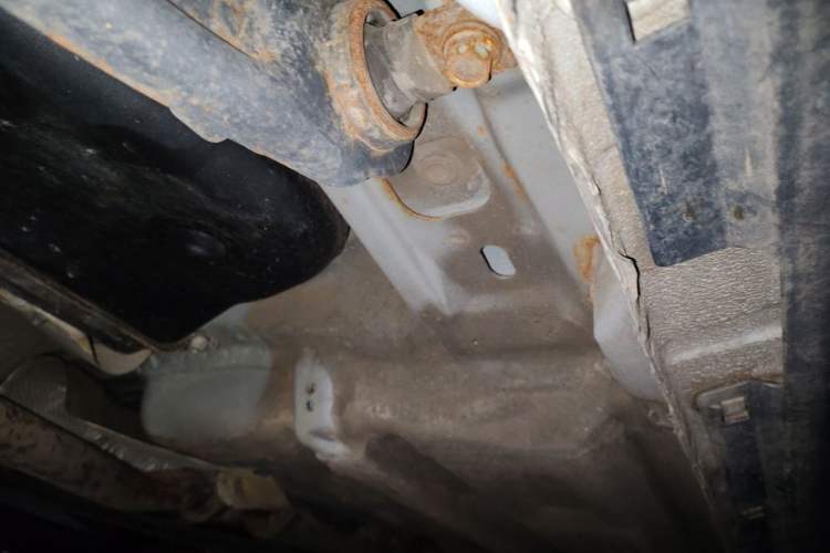 Used Bestune X80 2013 2.0L automatic comfort version Chassis Rear Right
