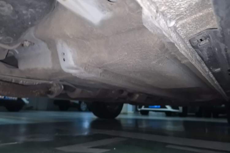 Used Bestune X80 2013 2.3L automatic flagship version Chassis Rear Right