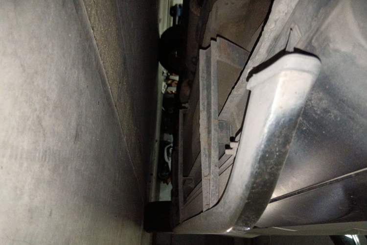 Used Bestune X80 2013 2.0L automatic luxury version Chassis Rear Right