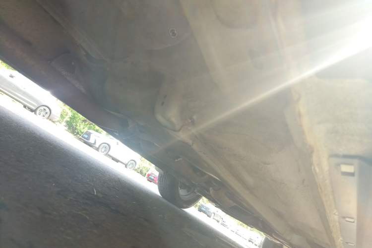Used Bestune X80 2013 2.0L automatic luxury version Chassis Rear Right