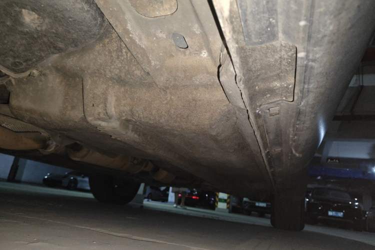 Used Bestune X80 2013 2.0L automatic comfort version Chassis Rear Right