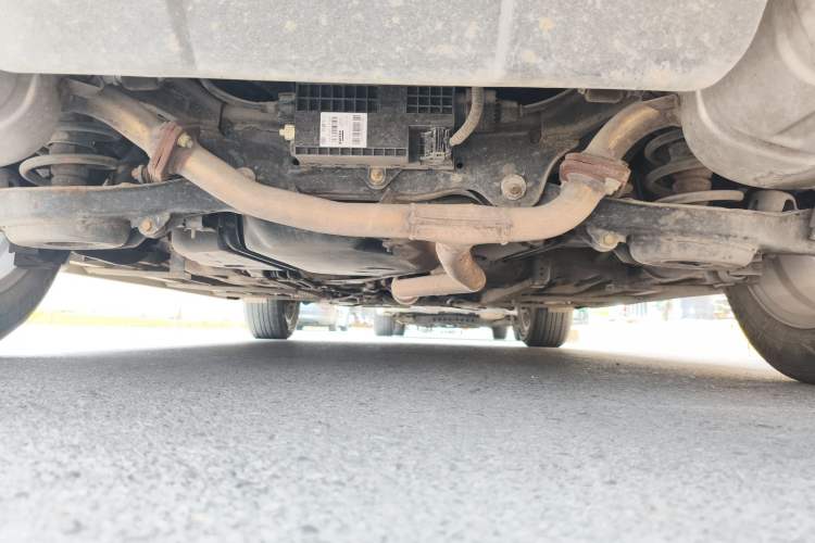 Used Bestune X80 2013 2.0L automatic comfort version Chassis Rear