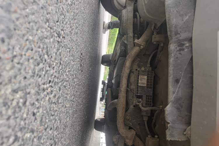 Used Bestune X80 2013 2.0L automatic comfort version Chassis Rear
