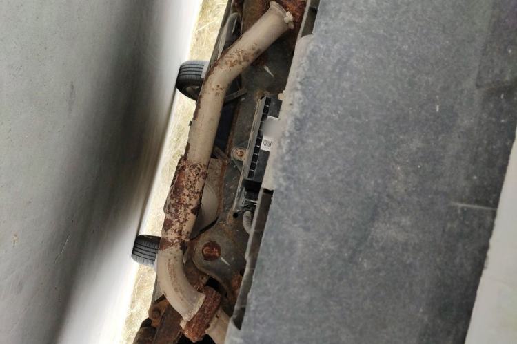 Used Bestune X80 2013 2.0L automatic comfort version Chassis Rear