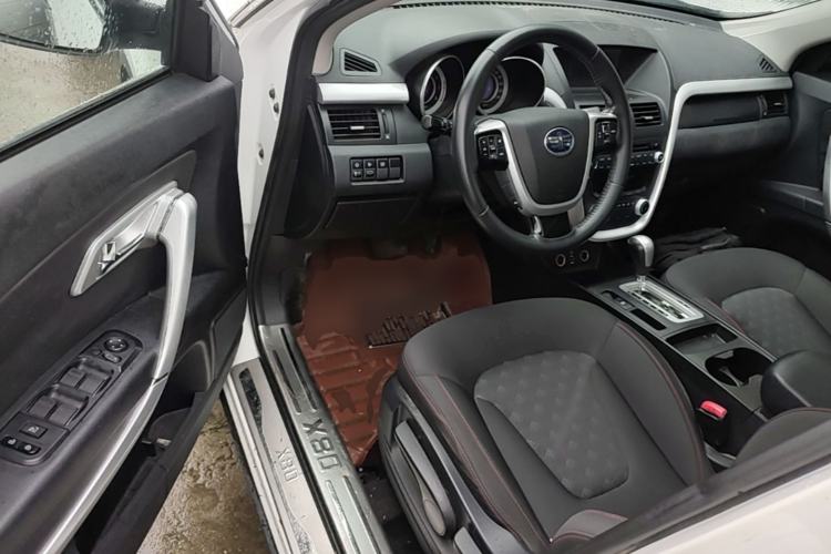 Used Bestune X80 2013 2.0L automatic comfort version Driver Seat