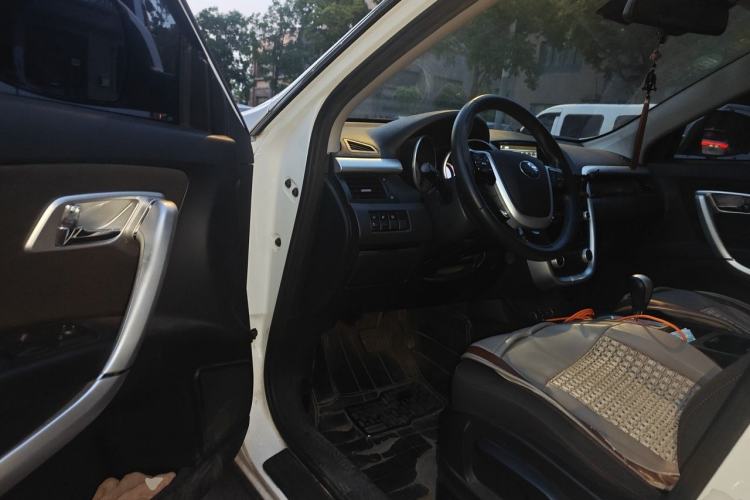 Used Bestune X80 2013 2.0L automatic comfort version Driver Seat