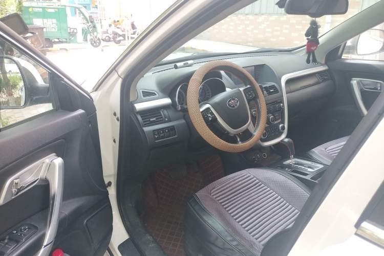 Used Bestune X80 2013 2.0L automatic luxury version Driver Seat
