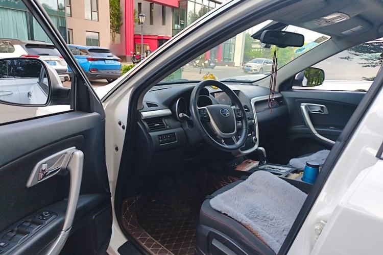 Used Bestune X80 2013 2.0L automatic comfort version Driver Seat