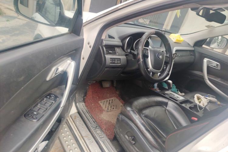 Used Bestune X80 2013 2.0L automatic luxury version Driver Seat