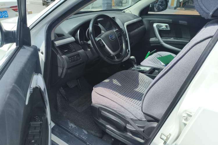 Used Bestune X80 2013 2.0L automatic comfort version Driver Seat