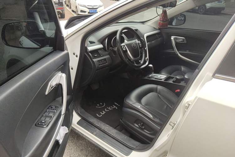 Used Bestune X80 2013 2.0L automatic luxury version Driver Seat