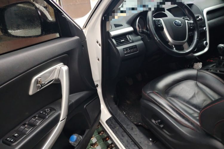 Used Bestune X80 2013 2.0L manual luxury version Driver Seat