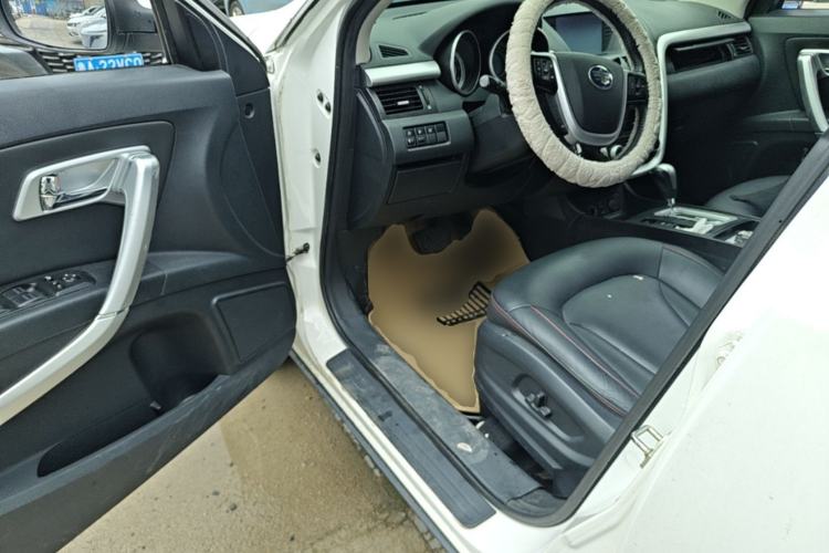 Used Bestune X80 2013 2.0L automatic luxury version Driver Seat