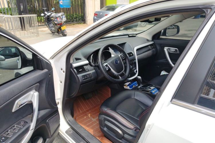 Used Bestune X80 2013 2.0L automatic comfort version Driver Seat