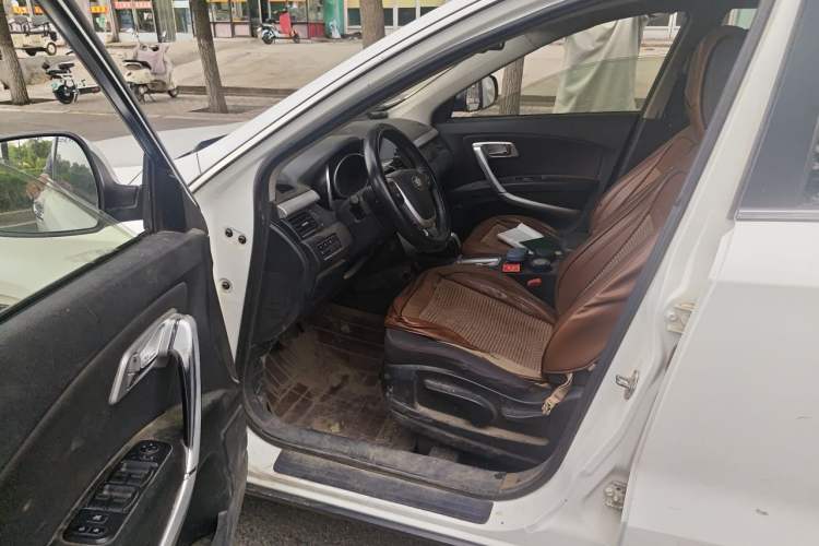 Used Bestune X80 2013 2.0L automatic comfort version Driver Seat