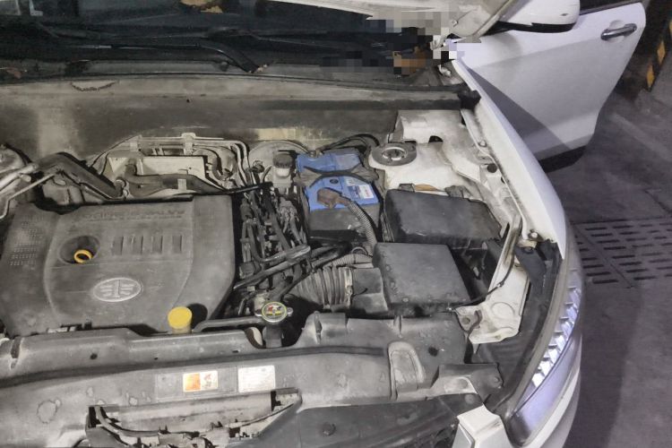 Used Bestune X80 2013 2.0L automatic comfort version Engine Bay Left