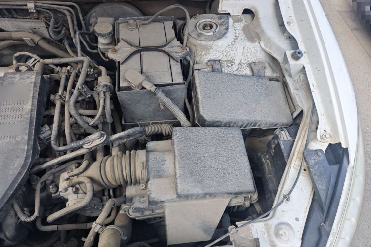Used Bestune X80 2013 2.0L automatic comfort version Engine Bay Left