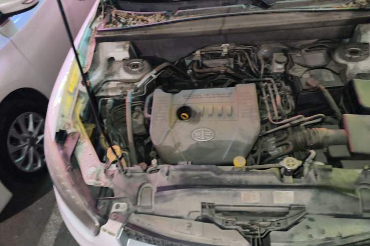 Used Bestune X80 2013 2.0L automatic comfort version Engine Bay Right