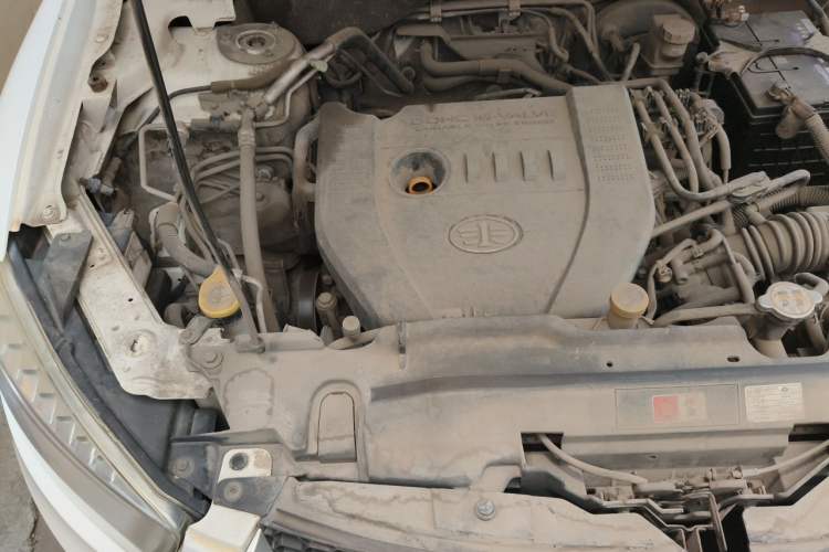 Used Bestune X80 2013 2.0L automatic comfort version Engine Bay Right
