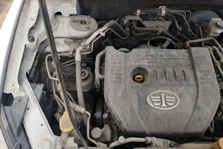 Used Bestune X80 2013 2.0L manual luxury version Engine Bay Right