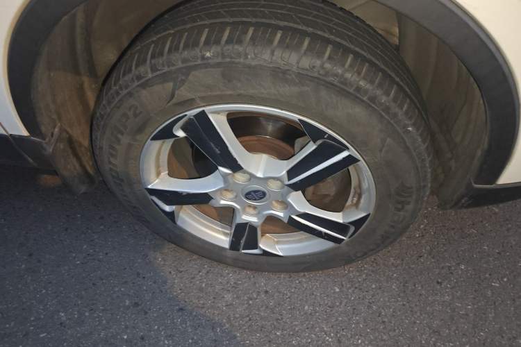 Used Bestune X80 2013 2.0L automatic comfort version Exterior 1