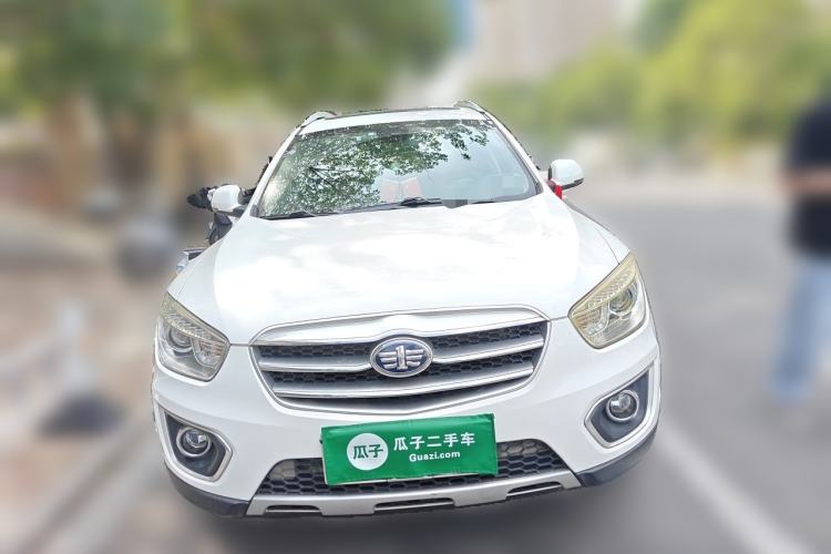 Used Bestune X80 2013 2.0L automatic comfort version Front