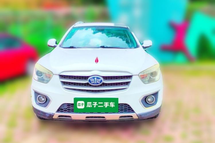 Used Bestune X80 2013 2.0L automatic luxury version Front