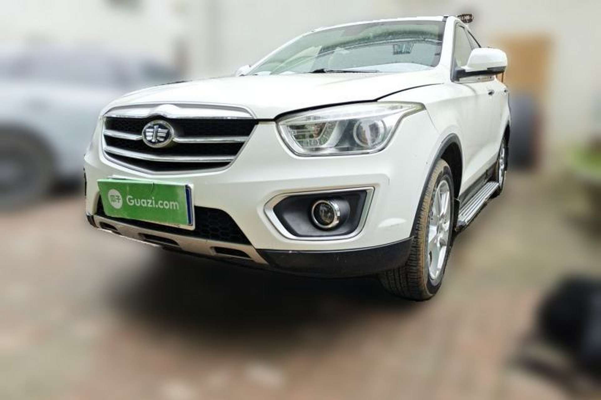 Used Bestune X80 2013 2.0L automatic luxury version Front Left 45 Deg