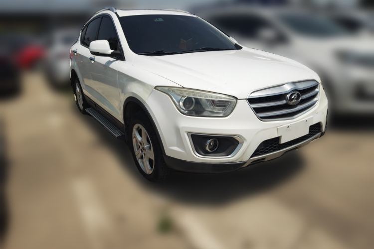 Used Bestune X80 2013 2.0L automatic comfort version Front Right 45 Deg